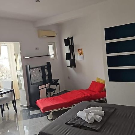 Nice Studio In The Heart Of City Bucharest Exterior photo